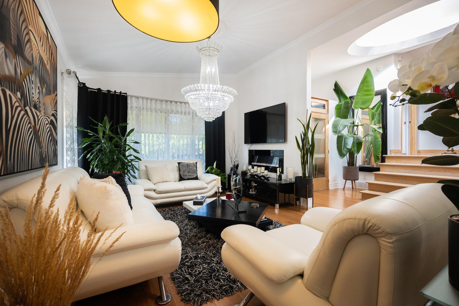 









295


Rue Notre-Dame-de-Fatima

,
Laval (Duvernay),




QC
H7G3Z1

