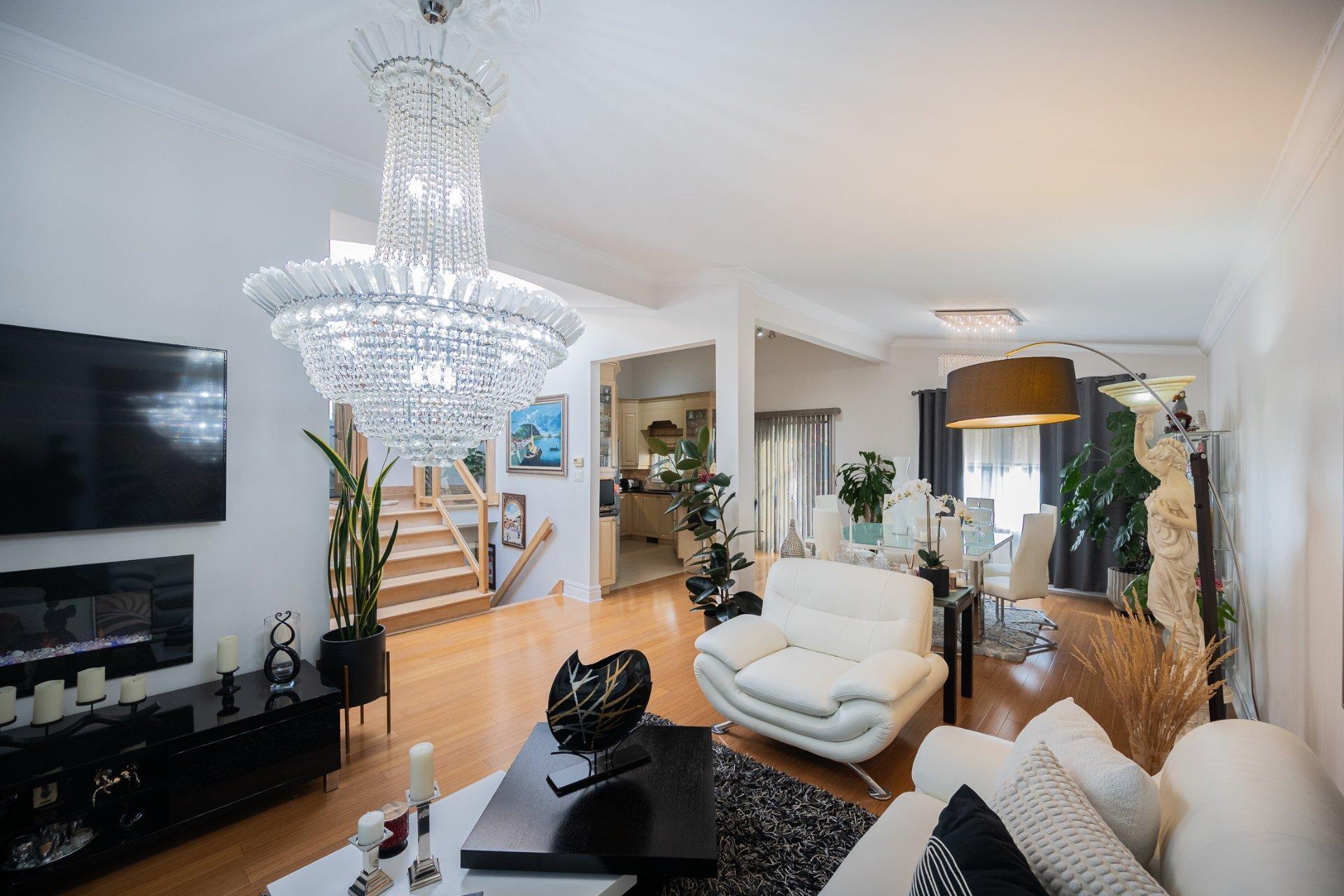 









295


Rue Notre-Dame-de-Fatima

,
Laval (Duvernay),




QC
H7G3Z1

