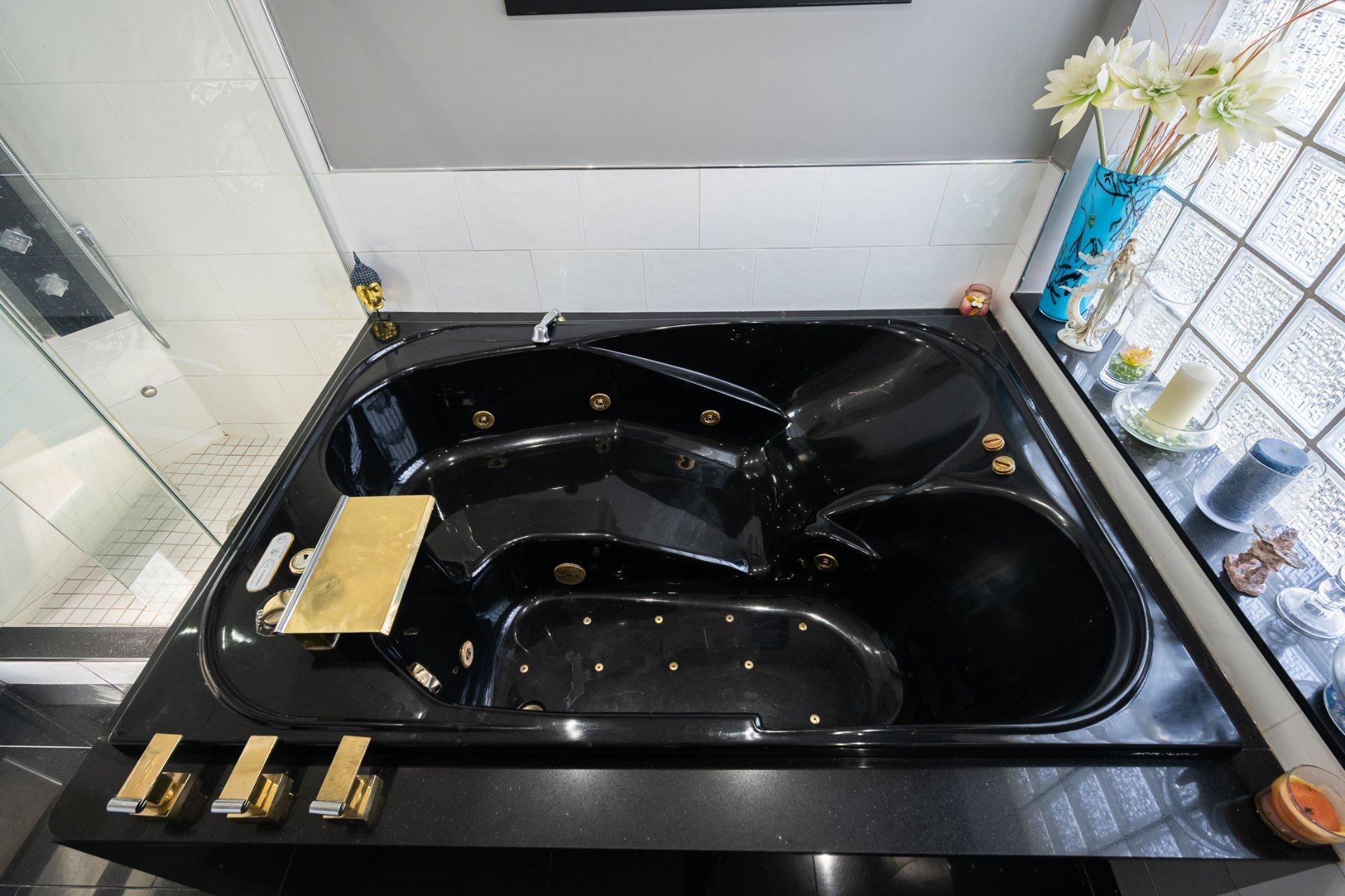 









295


Rue Notre-Dame-de-Fatima

,
Laval (Duvernay),




QC
H7G3Z1

