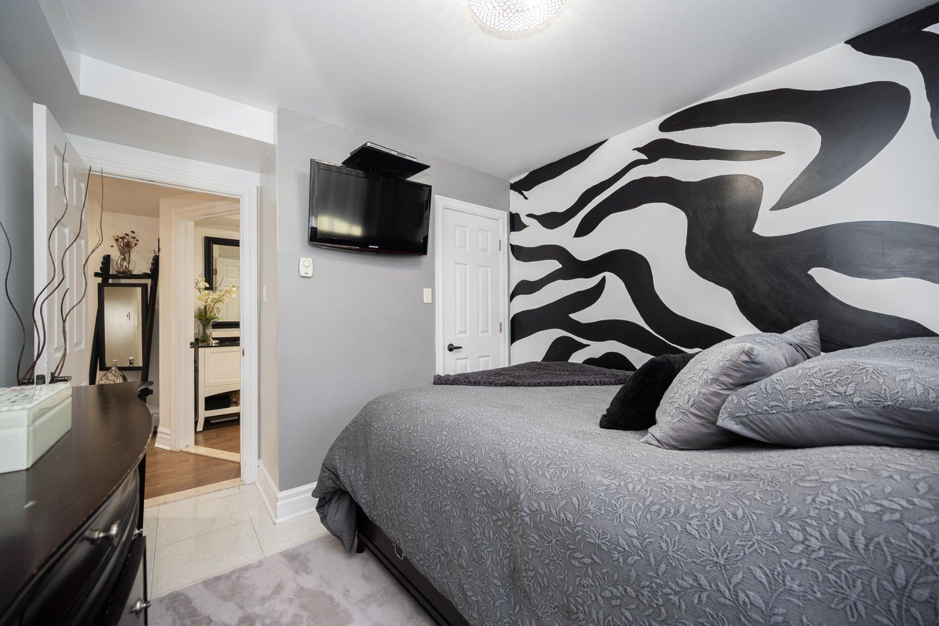 









295


Rue Notre-Dame-de-Fatima

,
Laval (Duvernay),




QC
H7G3Z1

