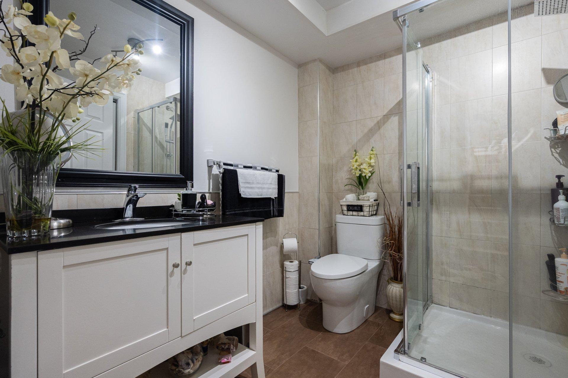 









295


Rue Notre-Dame-de-Fatima

,
Laval (Duvernay),




QC
H7G3Z1

