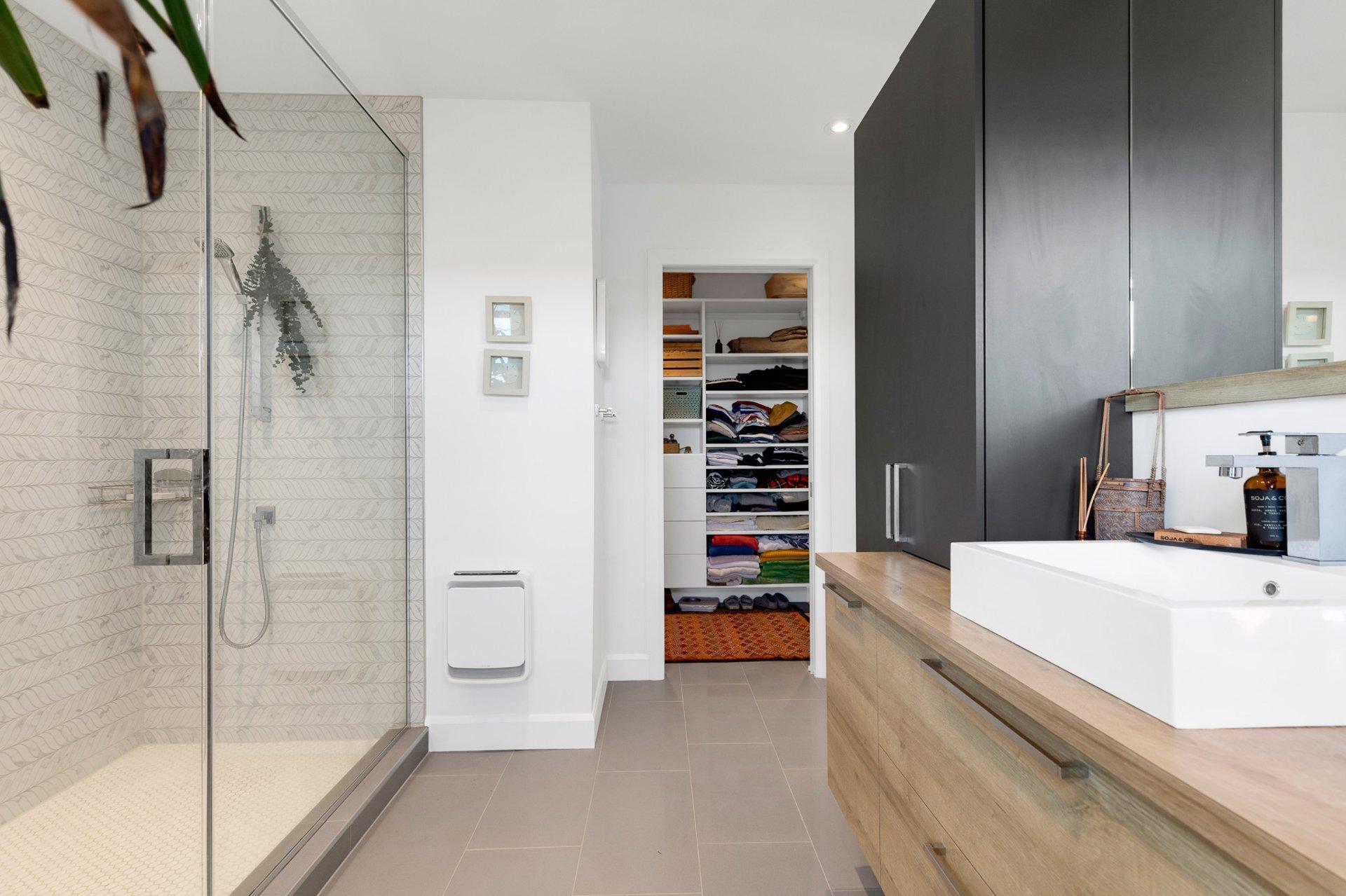 









10


Rue Yvette-Brind'Amour

,
Notre-Dame-de-l'Île-Perrot,




QC
J7W3P5

