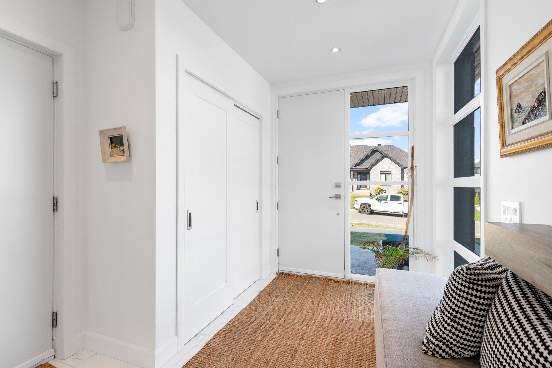 









10


Rue Yvette-Brind'Amour

,
Notre-Dame-de-l'Île-Perrot,




QC
J7W3P5

