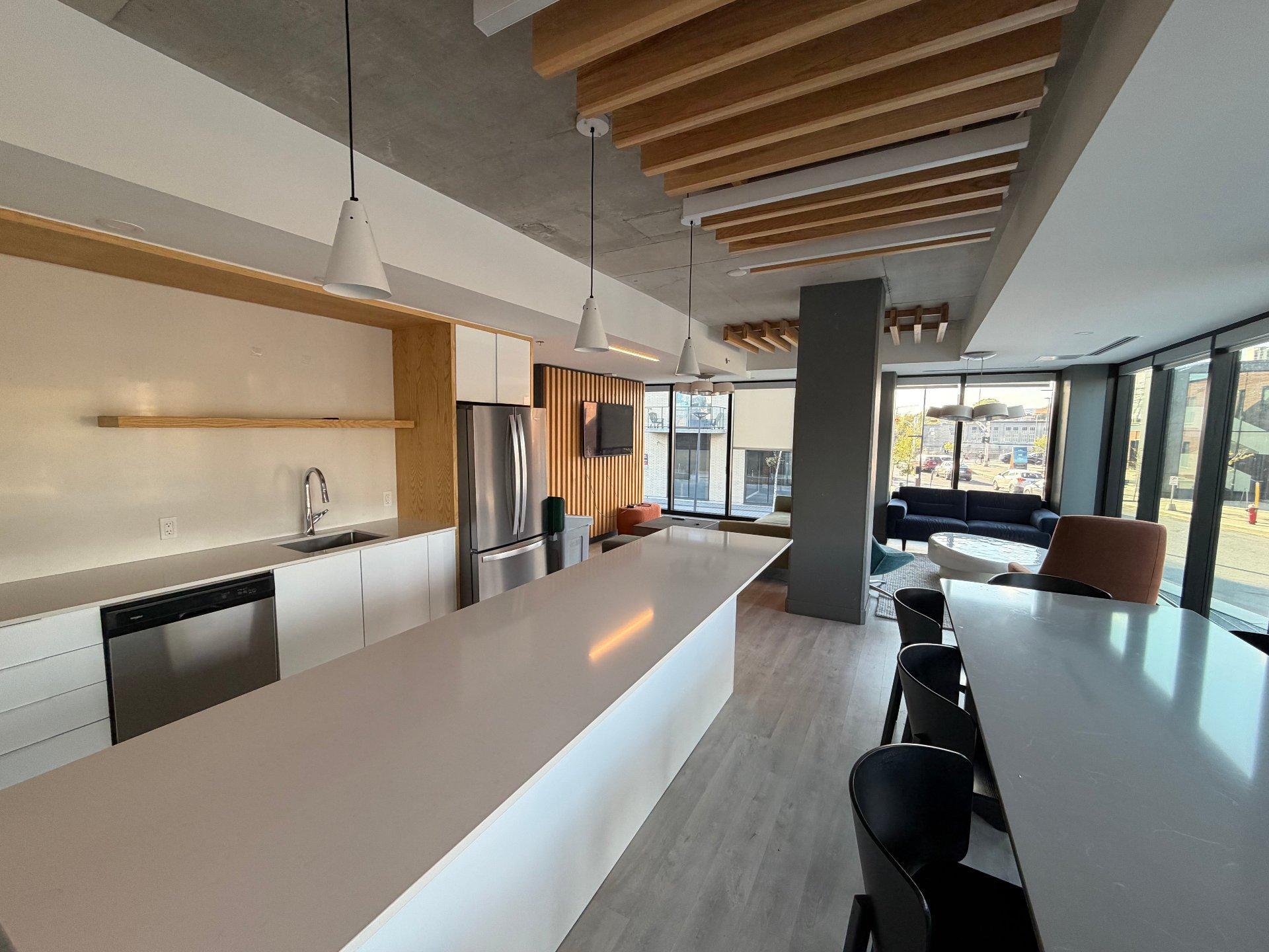 









30


Rue Jos-Montferrand

, 510,
Gatineau (Hull),




QC
J8X0C1

