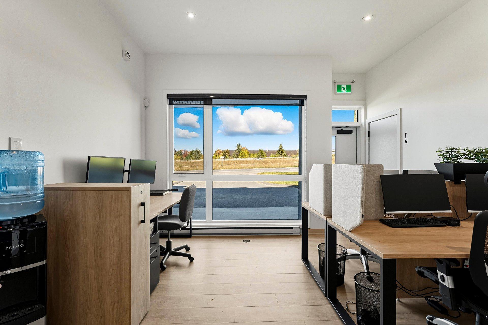 









4208

 - 4214


Rue Sherbrooke

,
Magog,




QC
J1X5R2

