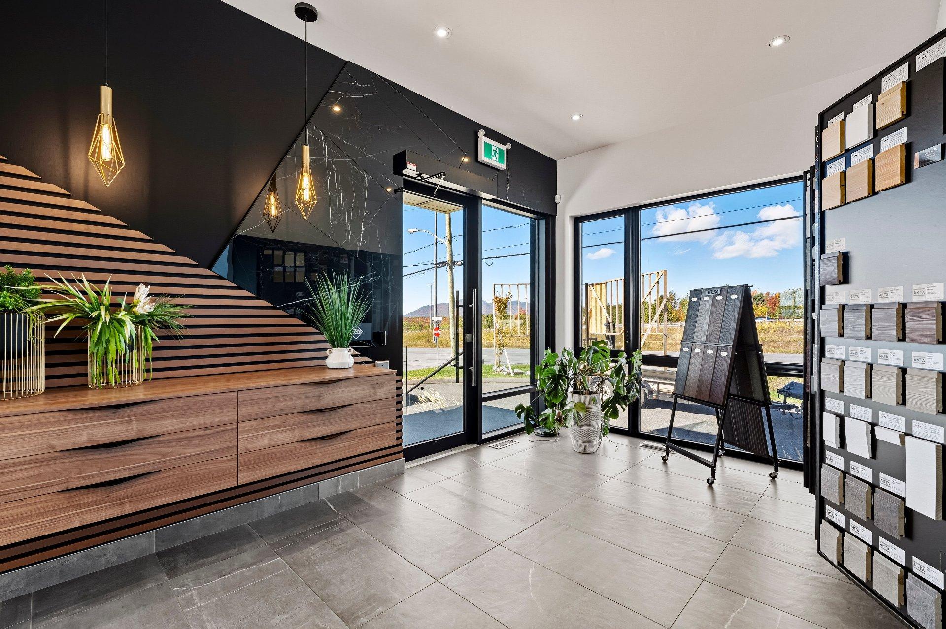 









4208

 - 4214


Rue Sherbrooke

,
Magog,




QC
J1X5R2

