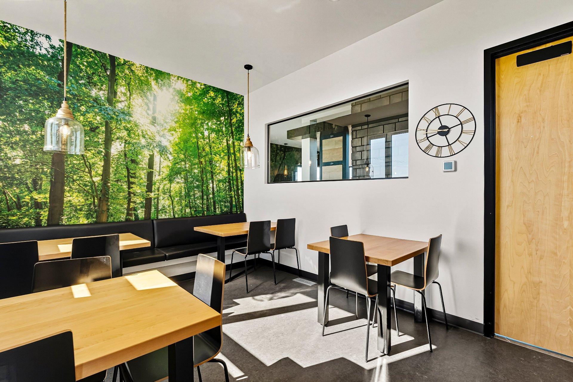 









4208

 - 4214


Rue Sherbrooke

,
Magog,




QC
J1X5R2

