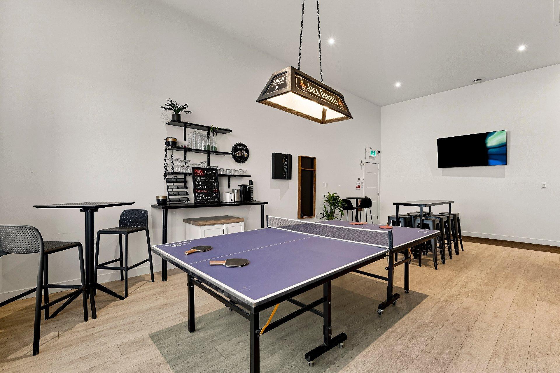 









4208

 - 4214


Rue Sherbrooke

,
Magog,




QC
J1X5R2

