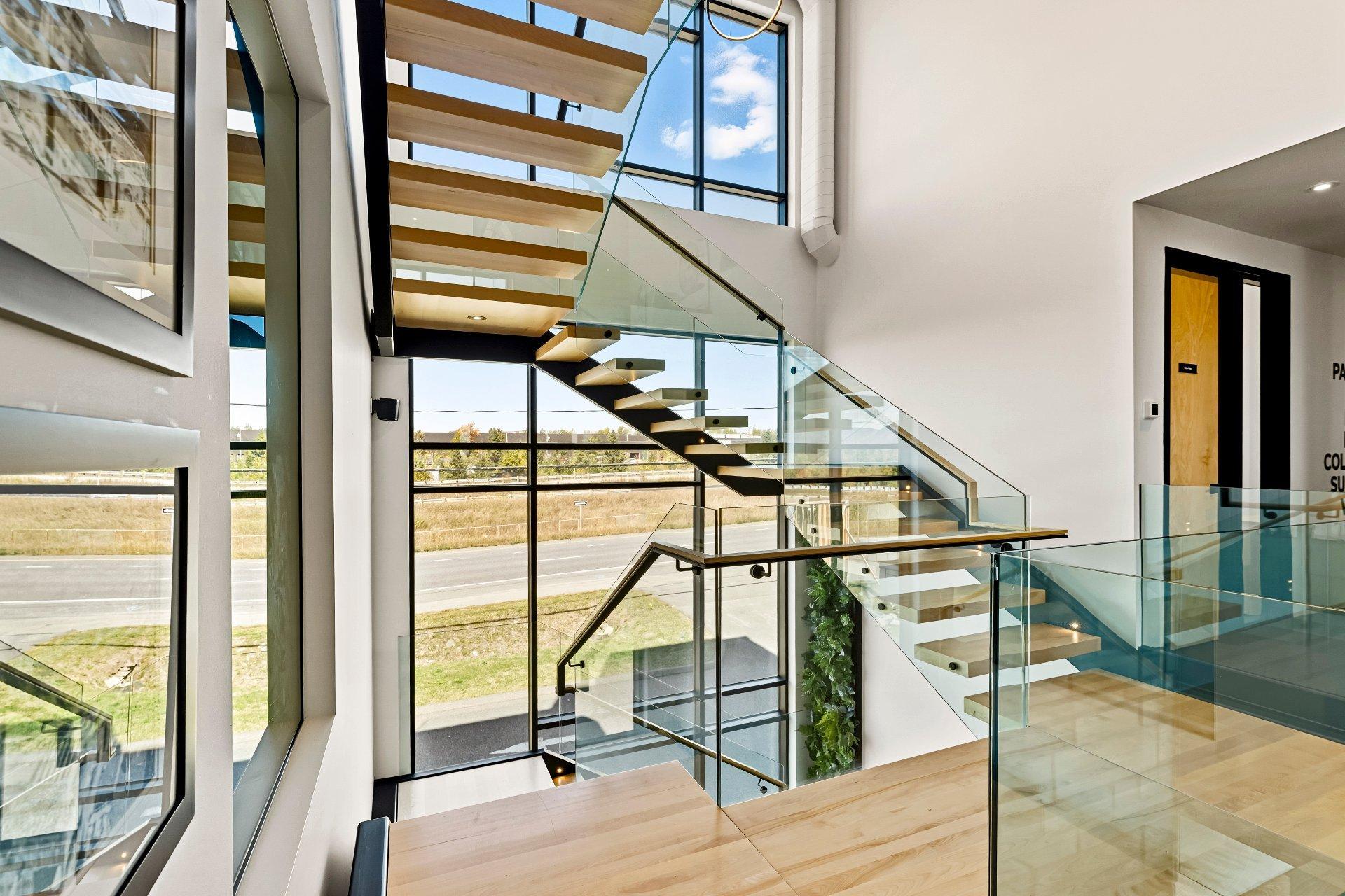 









4208

 - 4214


Rue Sherbrooke

,
Magog,




QC
J1X5R2

