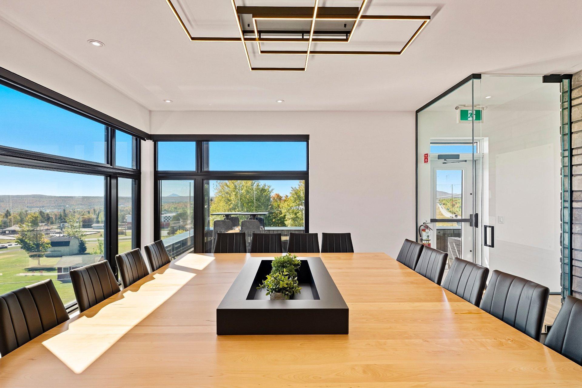 









4208

 - 4214


Rue Sherbrooke

,
Magog,




QC
J1X5R2

