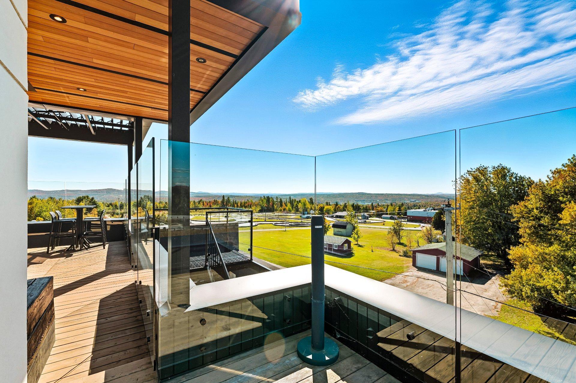 









4208

 - 4214


Rue Sherbrooke

,
Magog,




QC
J1X5R2

