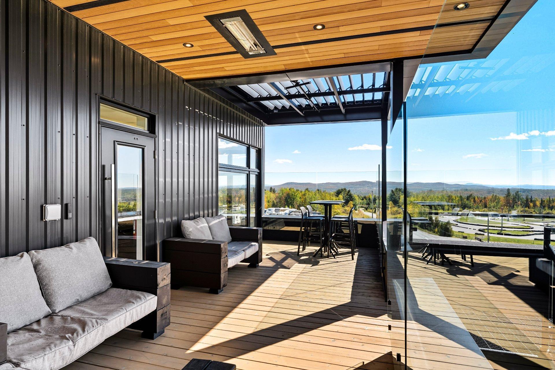 









4208

 - 4214


Rue Sherbrooke

,
Magog,




QC
J1X5R2

