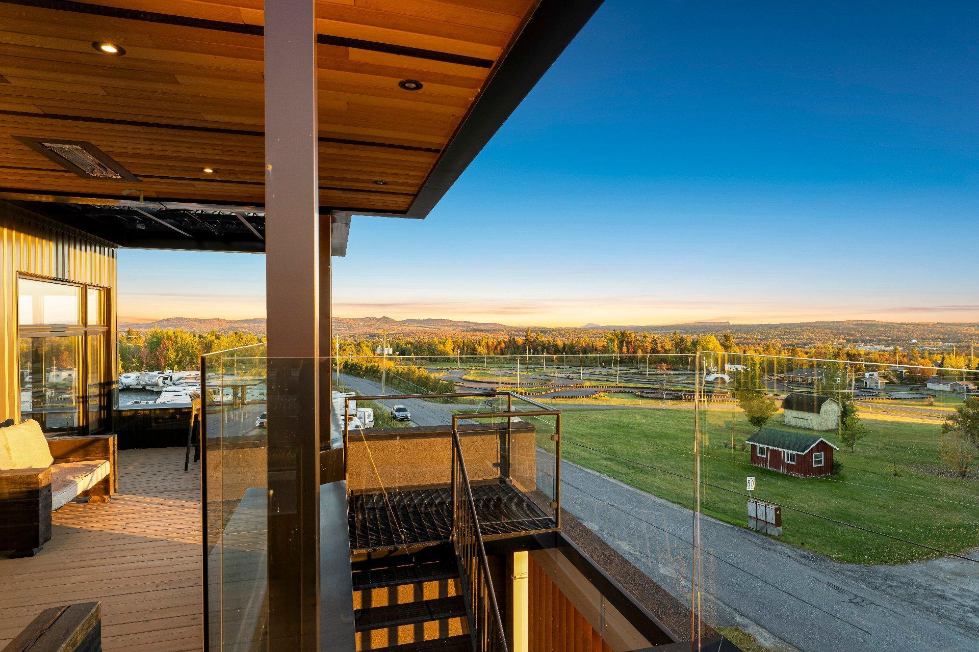 









4208

 - 4214


Rue Sherbrooke

,
Magog,




QC
J1X5R2

