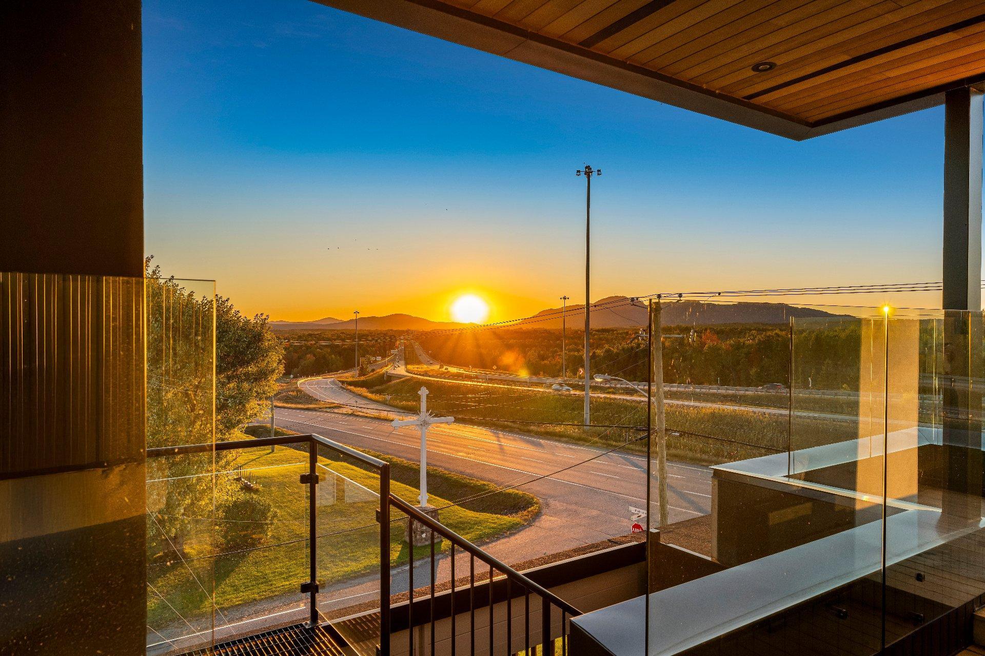 









4208

 - 4214


Rue Sherbrooke

,
Magog,




QC
J1X5R2

