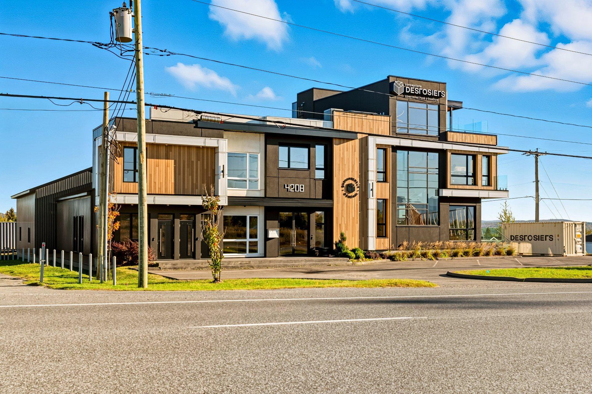 









4208

 - 4214


Rue Sherbrooke

,
Magog,




QC
J1X5R2

