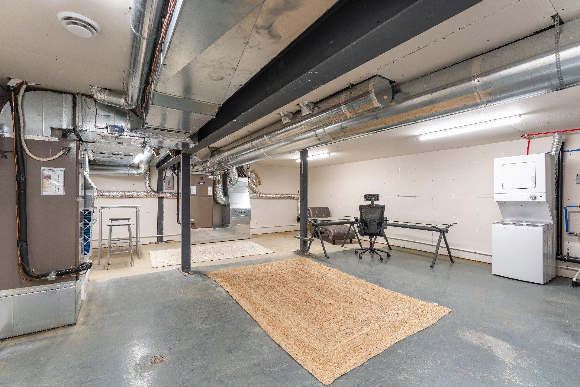 









4208

 - 4214


Rue Sherbrooke

,
Magog,




QC
J1X5R2

