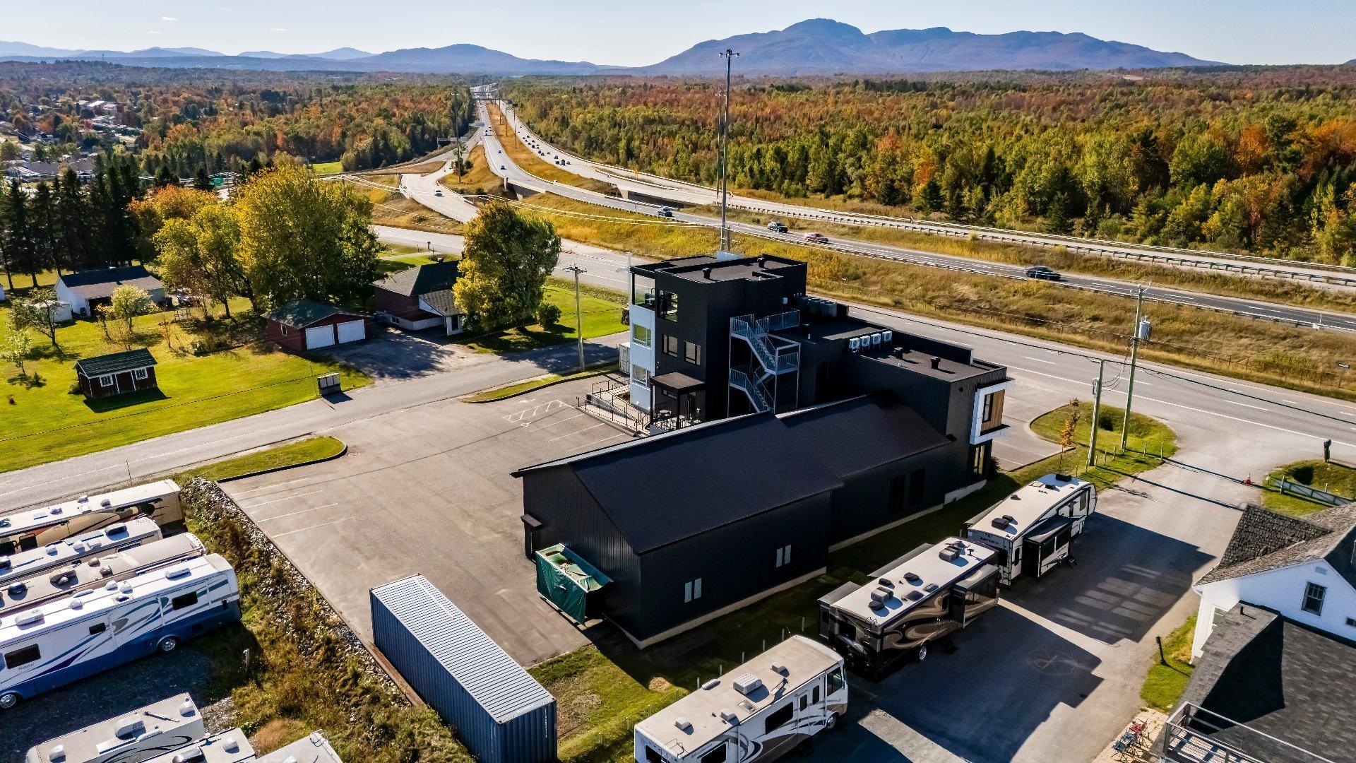 









4208

 - 4214


Rue Sherbrooke

,
Magog,




QC
J1X5R2

