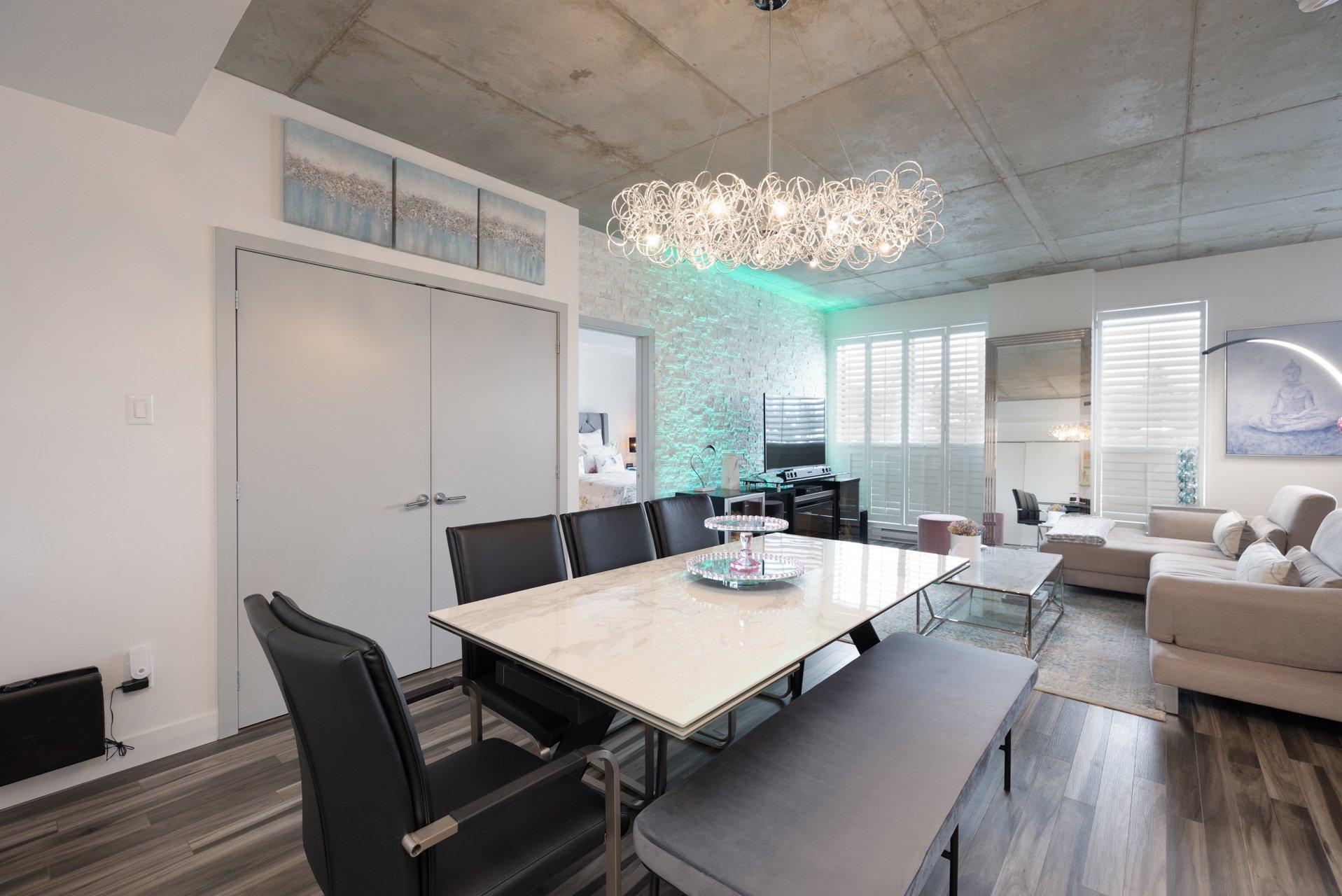 









4


Av. Donegani

, 101,
Pointe-Claire,




QC
H9R0C8

