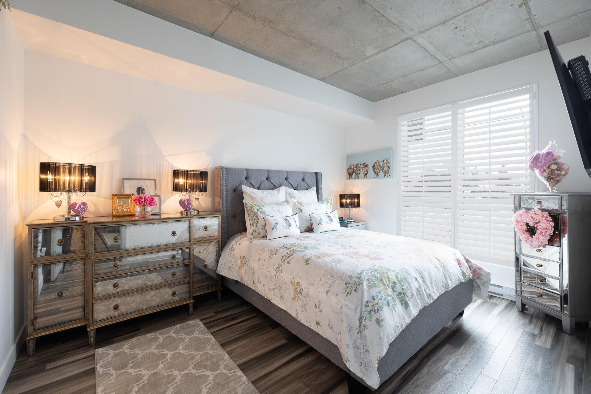 









4


Av. Donegani

, 101,
Pointe-Claire,




QC
H9R0C8

