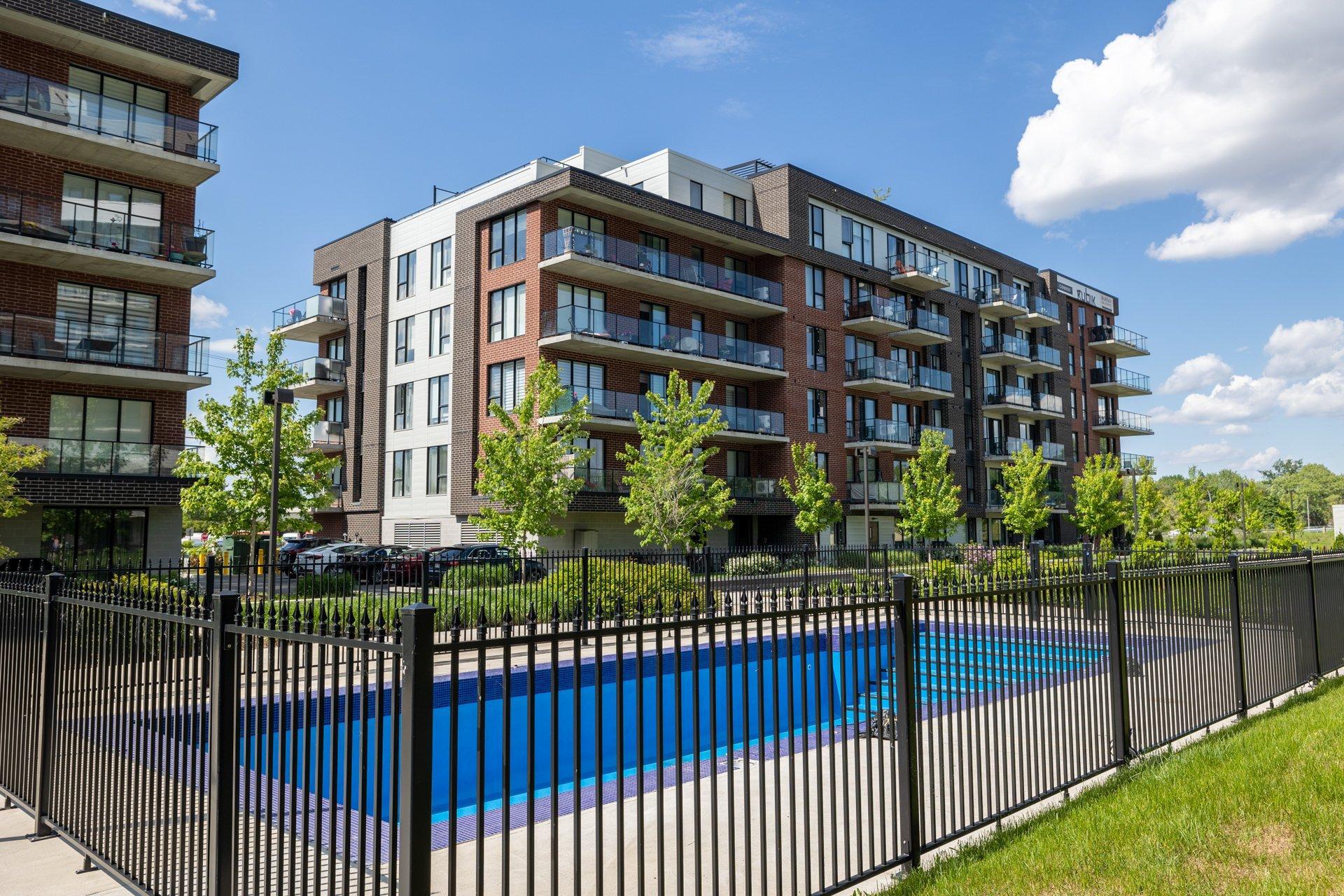 









4


Av. Donegani

, 101,
Pointe-Claire,




QC
H9R0C8

