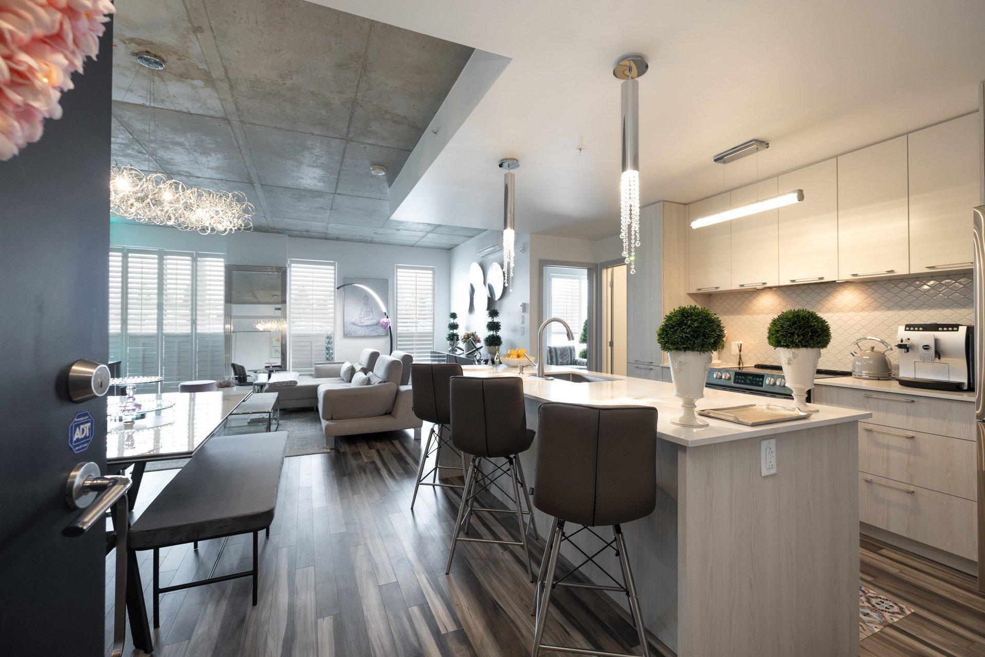 









4


Av. Donegani

, 101,
Pointe-Claire,




QC
H9R0C8

