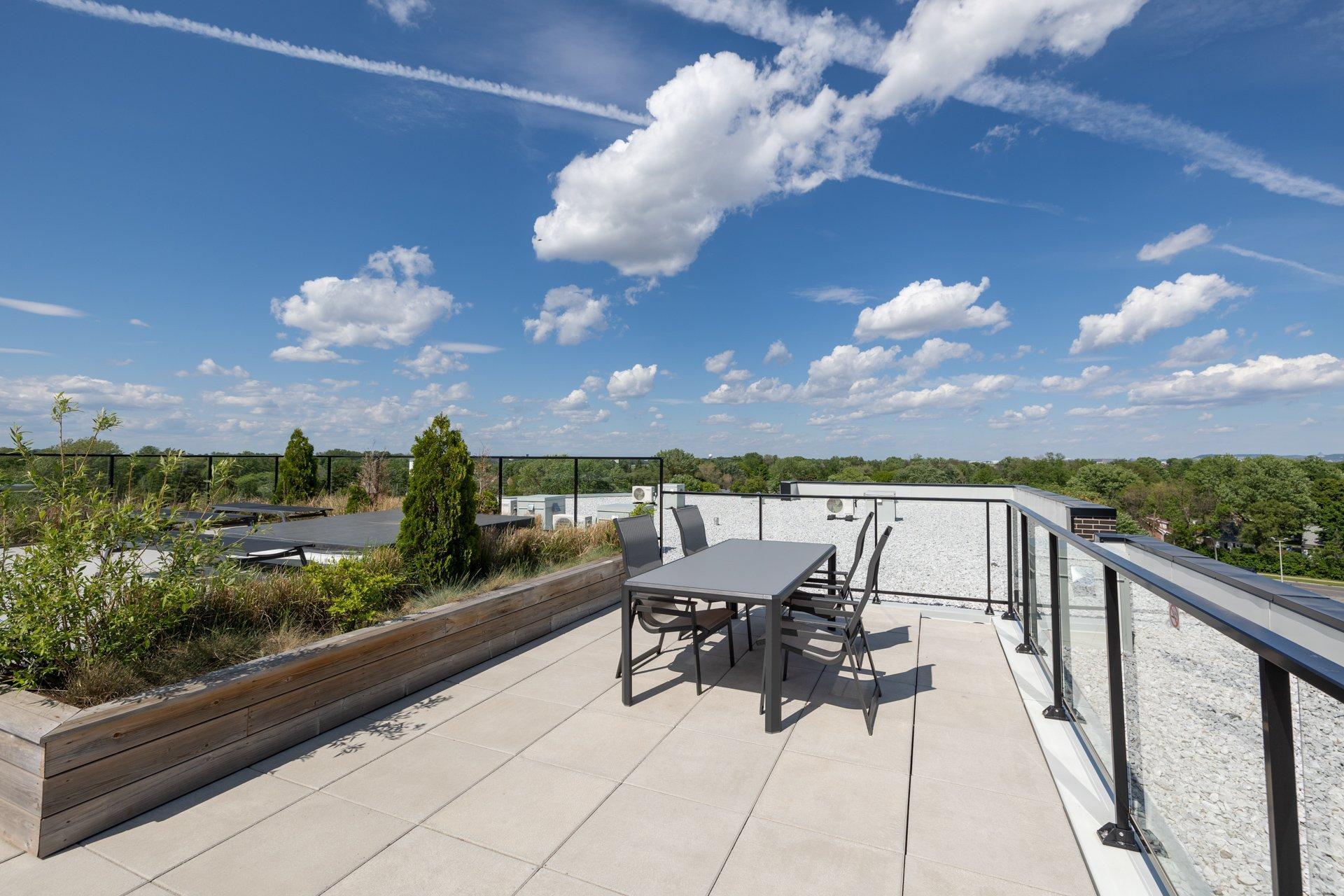 









4


Av. Donegani

, 101,
Pointe-Claire,




QC
H9R0C8

