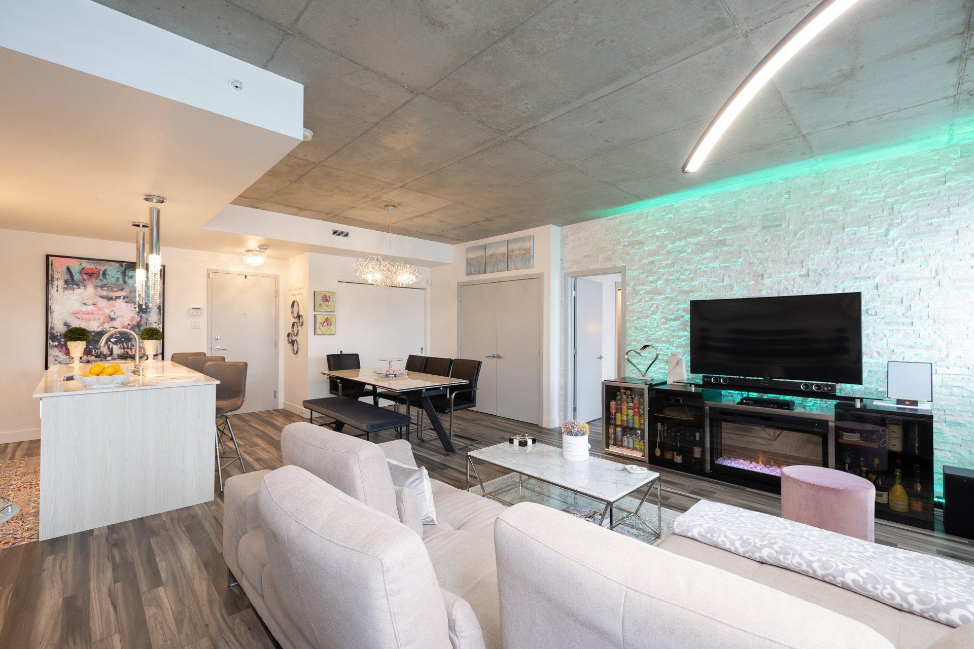 









4


Av. Donegani

, 101,
Pointe-Claire,




QC
H9R0C8

