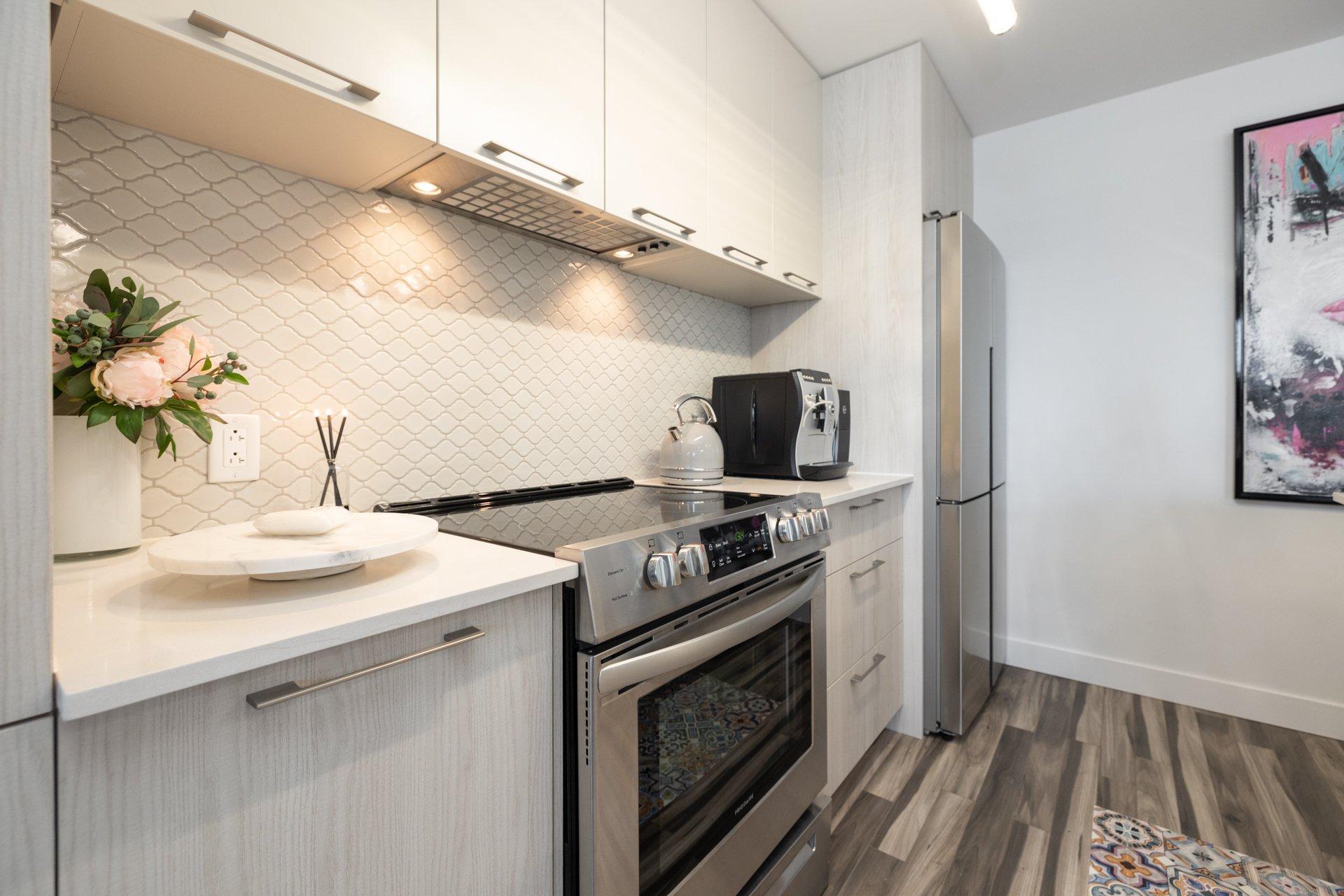 









4


Av. Donegani

, 101,
Pointe-Claire,




QC
H9R0C8

