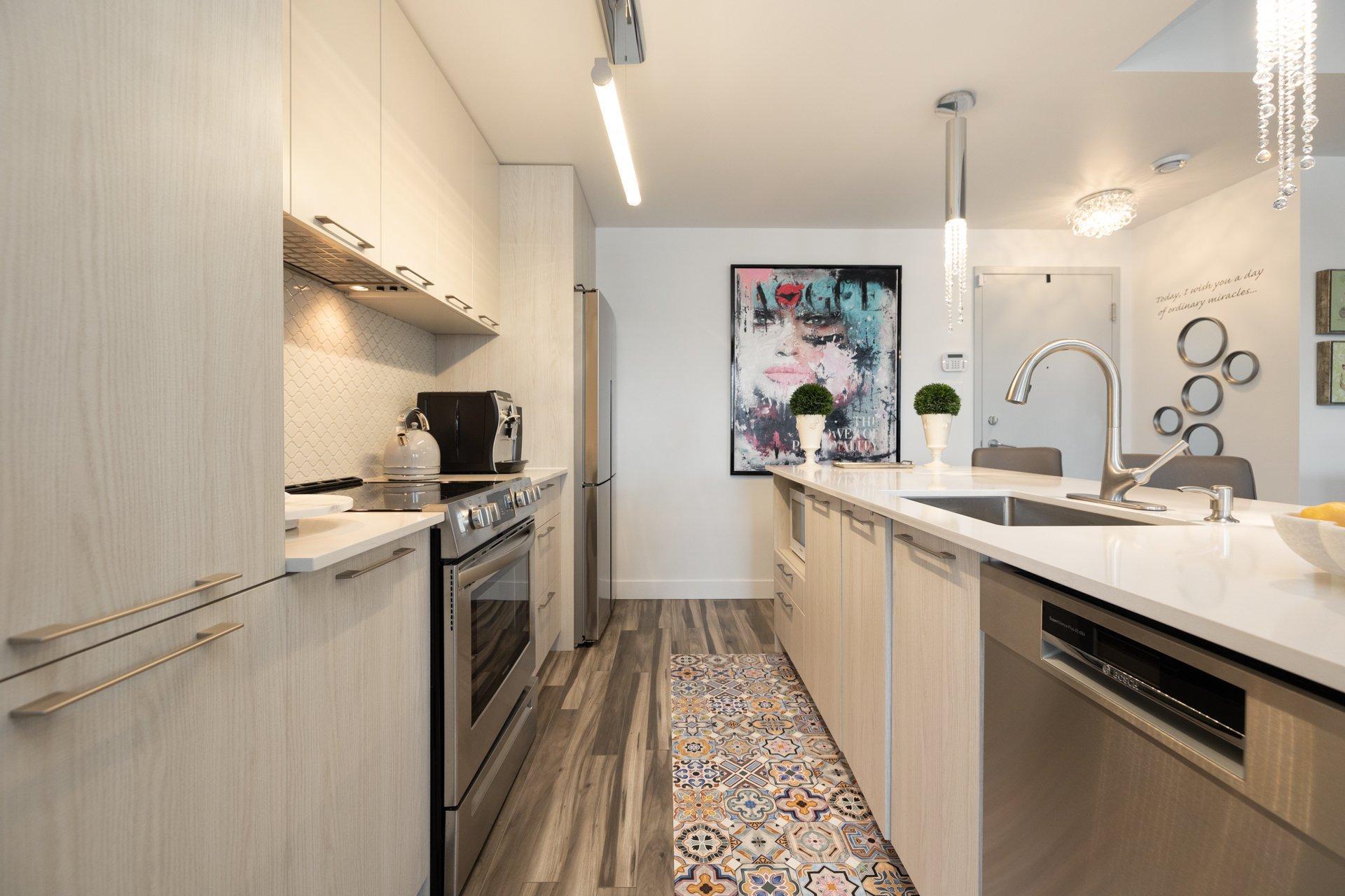 









4


Av. Donegani

, 101,
Pointe-Claire,




QC
H9R0C8

