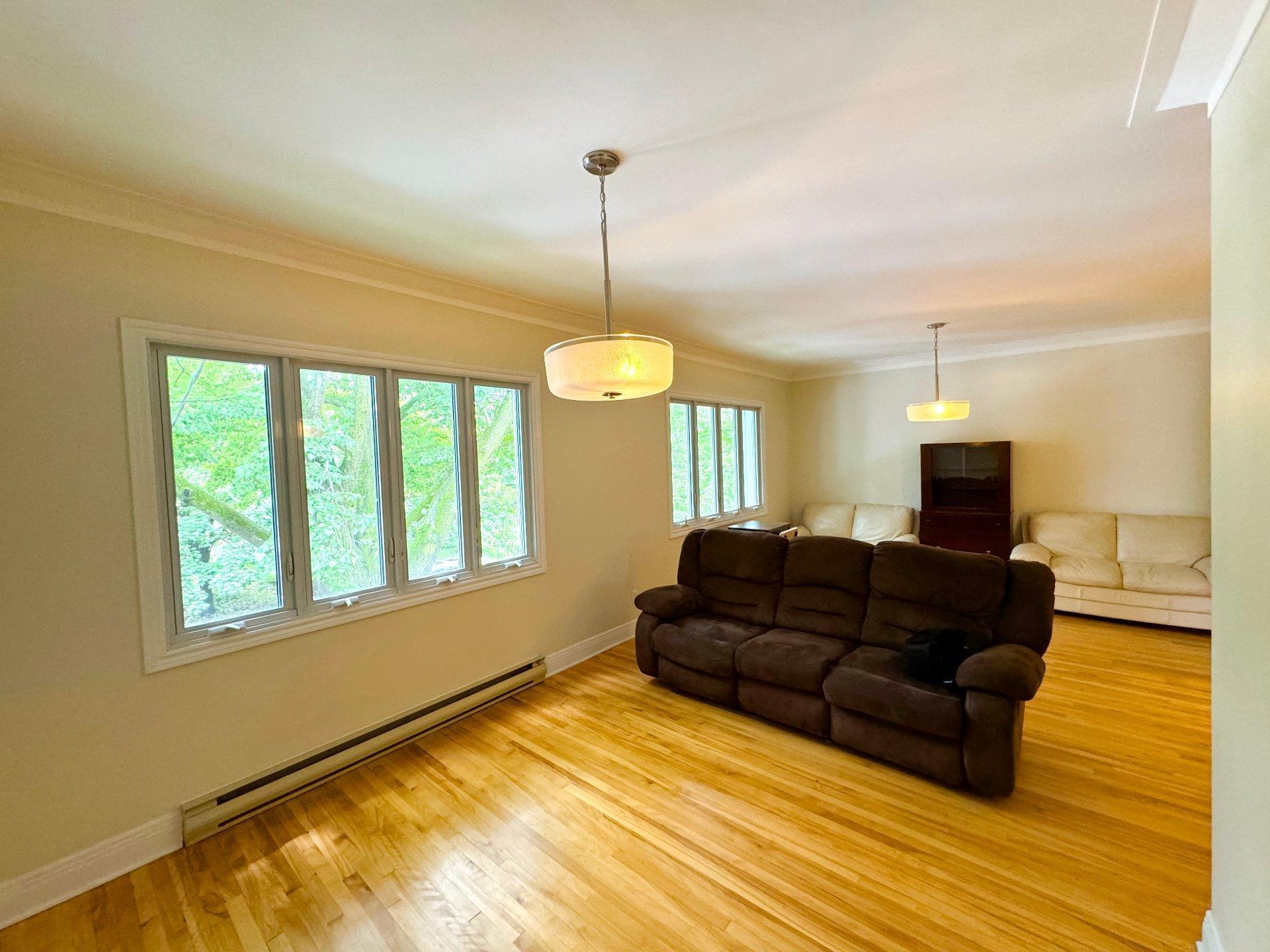 









1677


Boul. Desmarchais

,
Montréal (Le Sud-Ouest),




QC
H4E2B5

