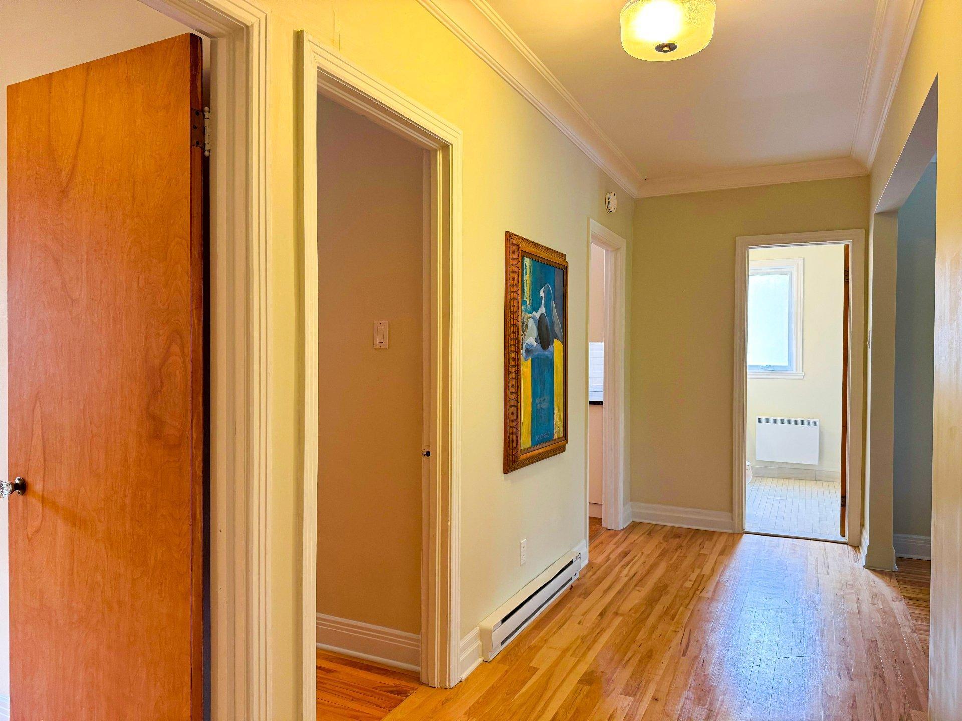 









1677


Boul. Desmarchais

,
Montréal (Le Sud-Ouest),




QC
H4E2B5

