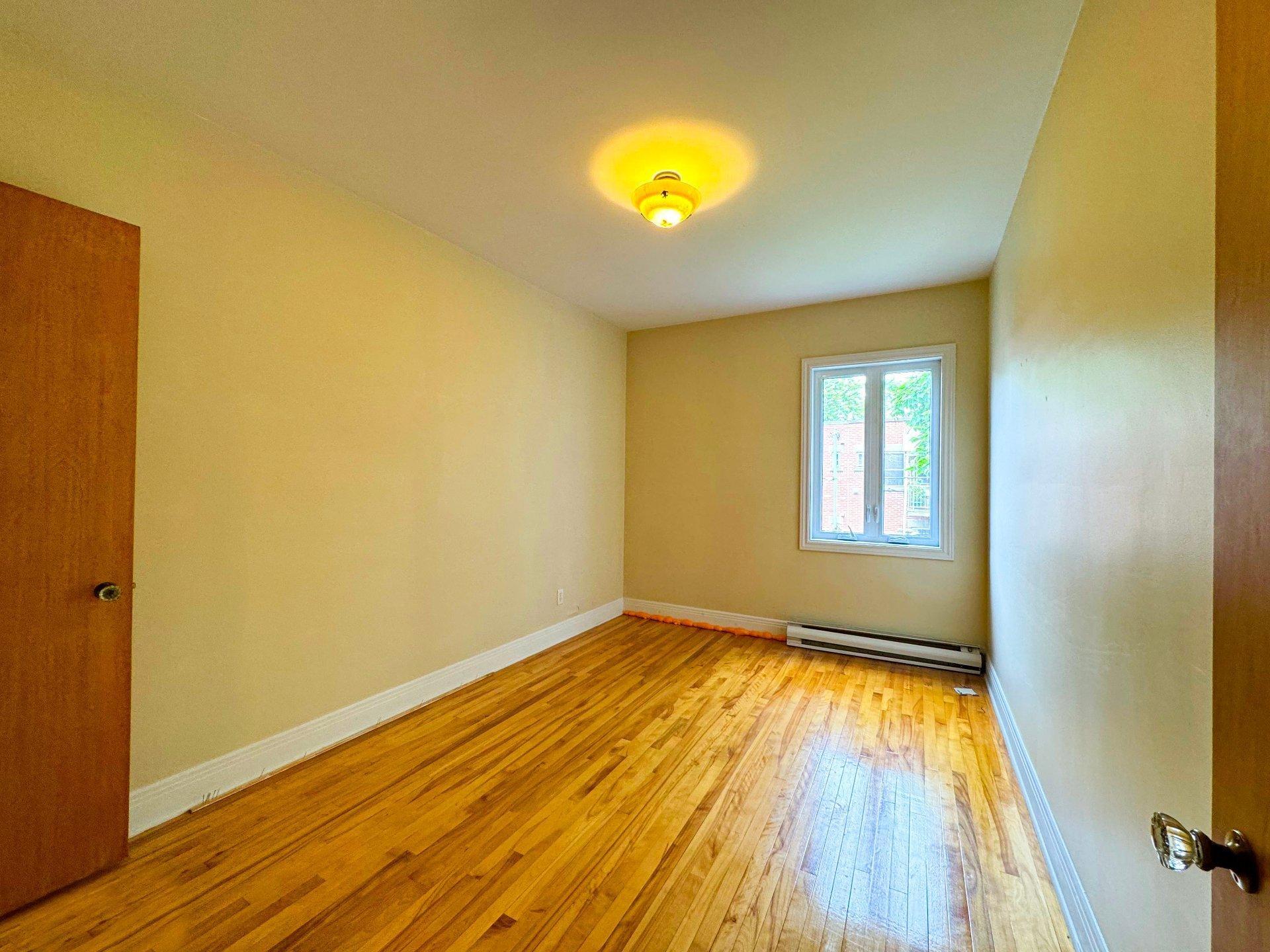 









1677


Boul. Desmarchais

,
Montréal (Le Sud-Ouest),




QC
H4E2B5

