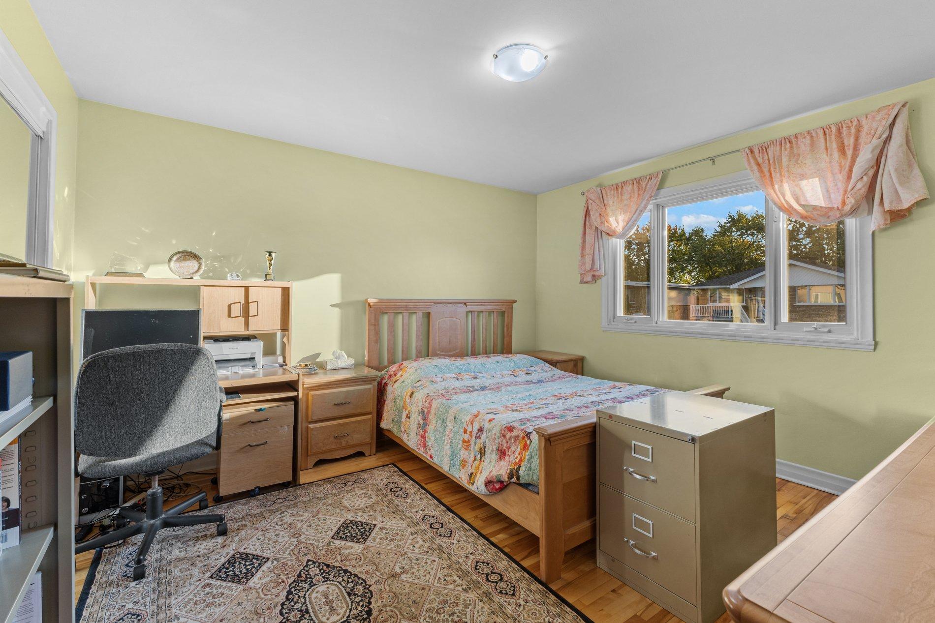 









1845


Av. Fontaine

,
Laval (Chomedey),




QC
H7T1N8


