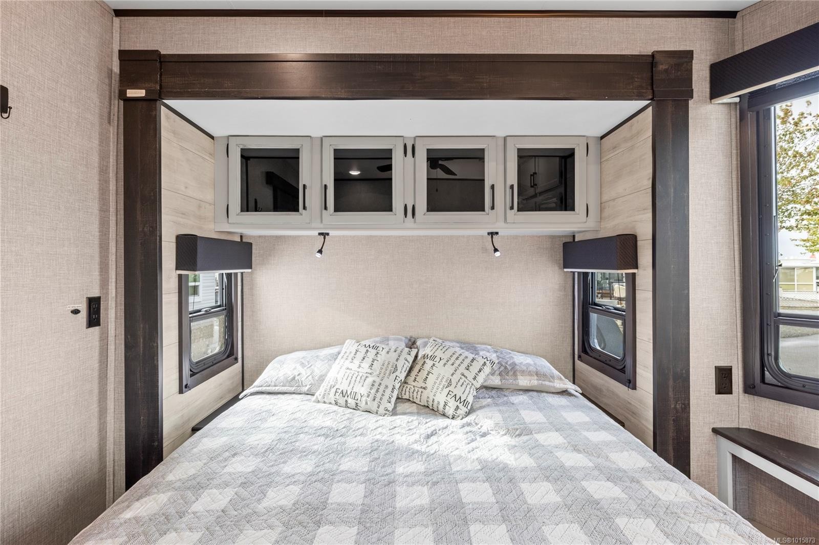 









200


Corfield

St, 208,
Parksville,







BC
V9P 2H5

