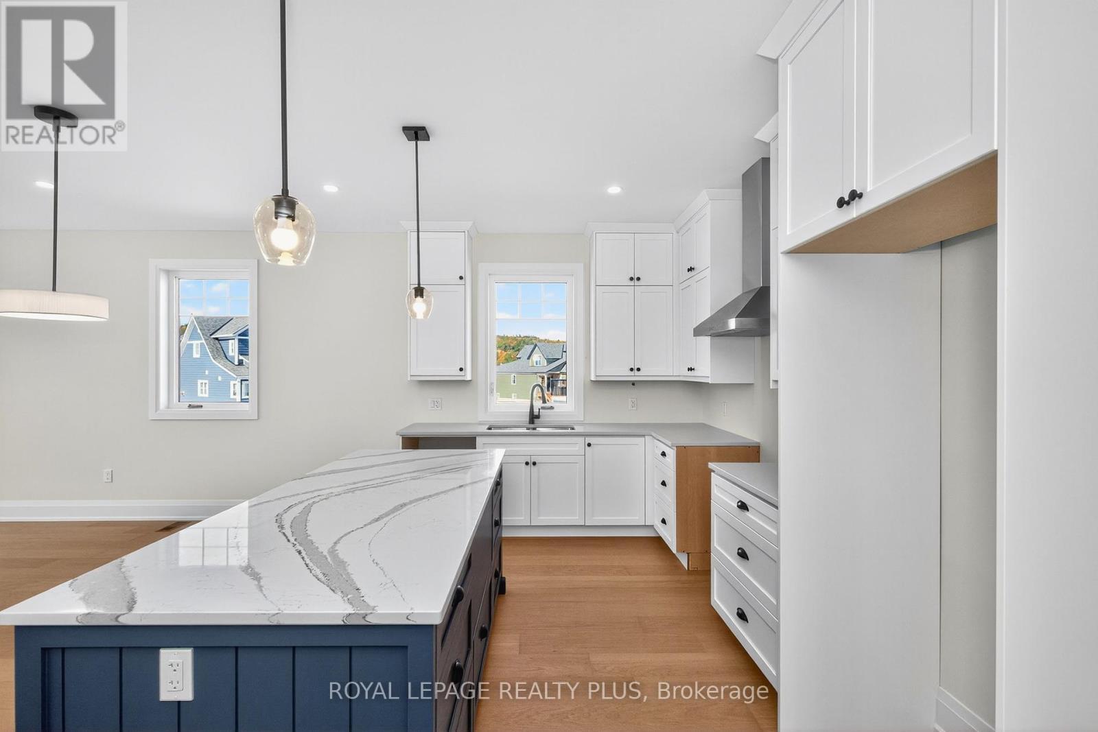 












10 MAGAZINE STREET

,
Penetanguishene,




Ontario
L9M0W6

