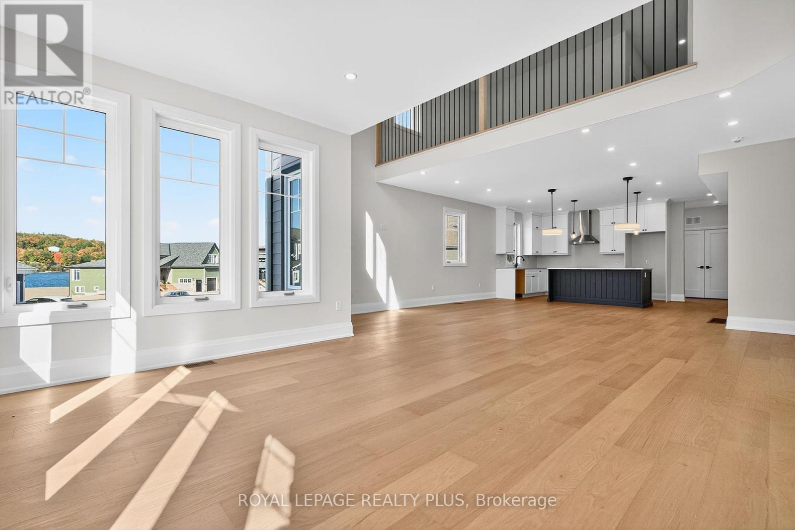 












10 MAGAZINE STREET

,
Penetanguishene,




Ontario
L9M0W6

