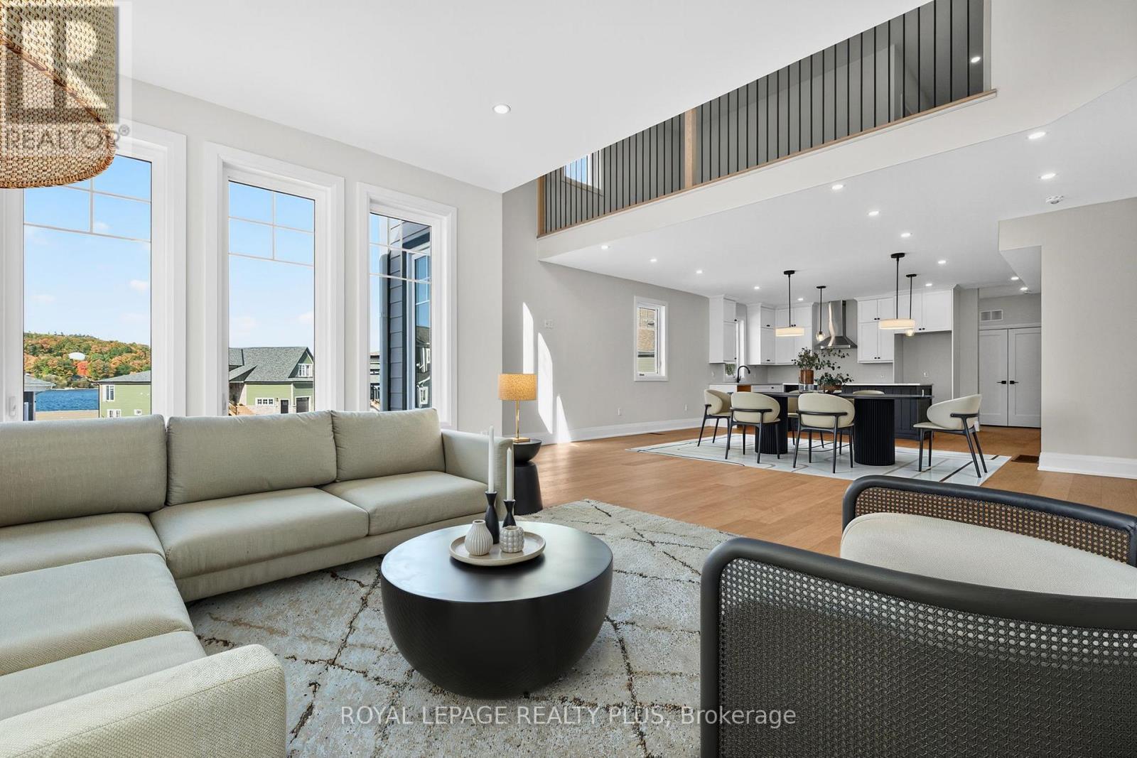 












10 MAGAZINE STREET

,
Penetanguishene,




Ontario
L9M0W6

