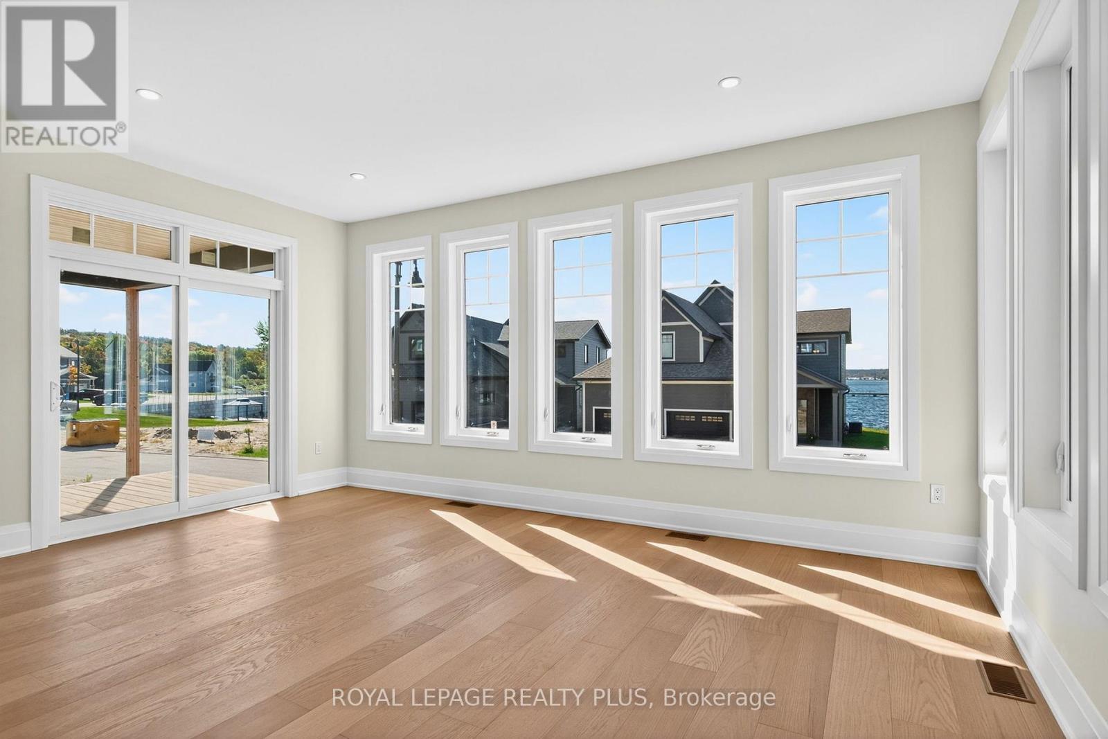 












10 MAGAZINE STREET

,
Penetanguishene,




Ontario
L9M0W6

