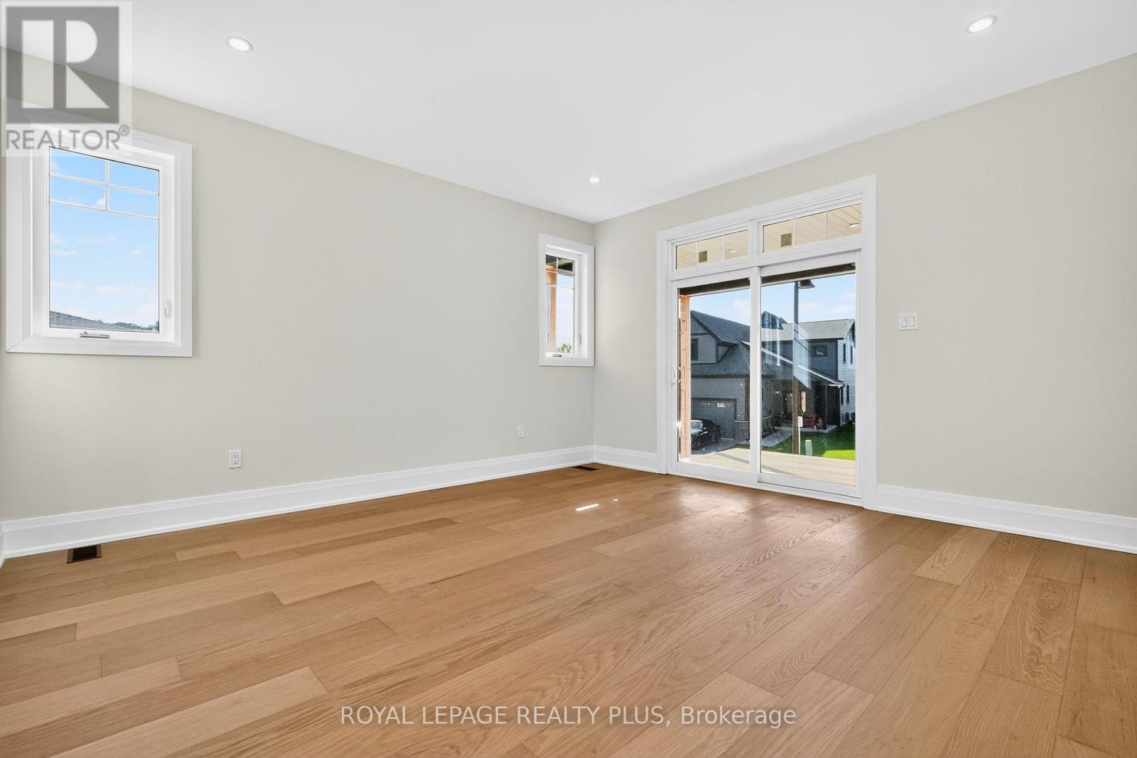 












10 MAGAZINE STREET

,
Penetanguishene,




Ontario
L9M0W6

