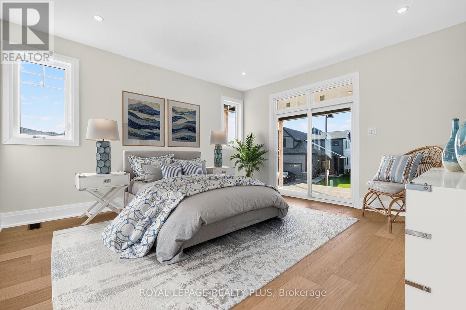 












10 MAGAZINE STREET

,
Penetanguishene,




Ontario
L9M0W6

