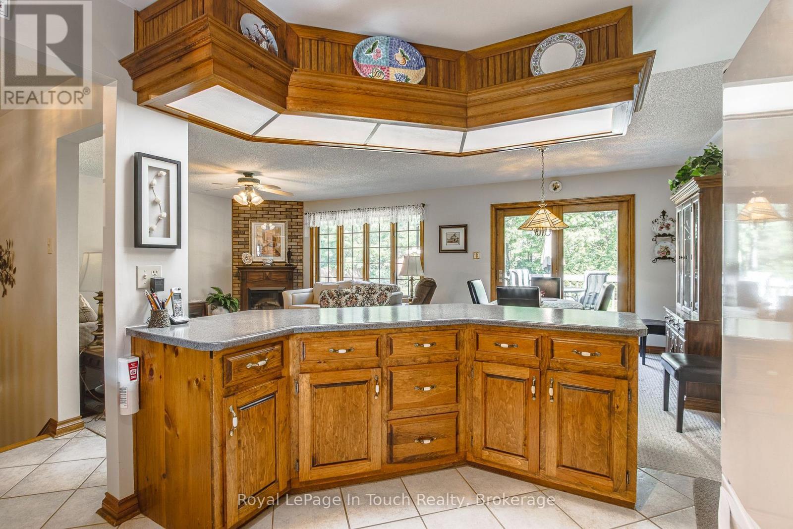 












29 MARY JANE ROAD

,
Tiny (Wyevale),




Ontario
L0L2T0

