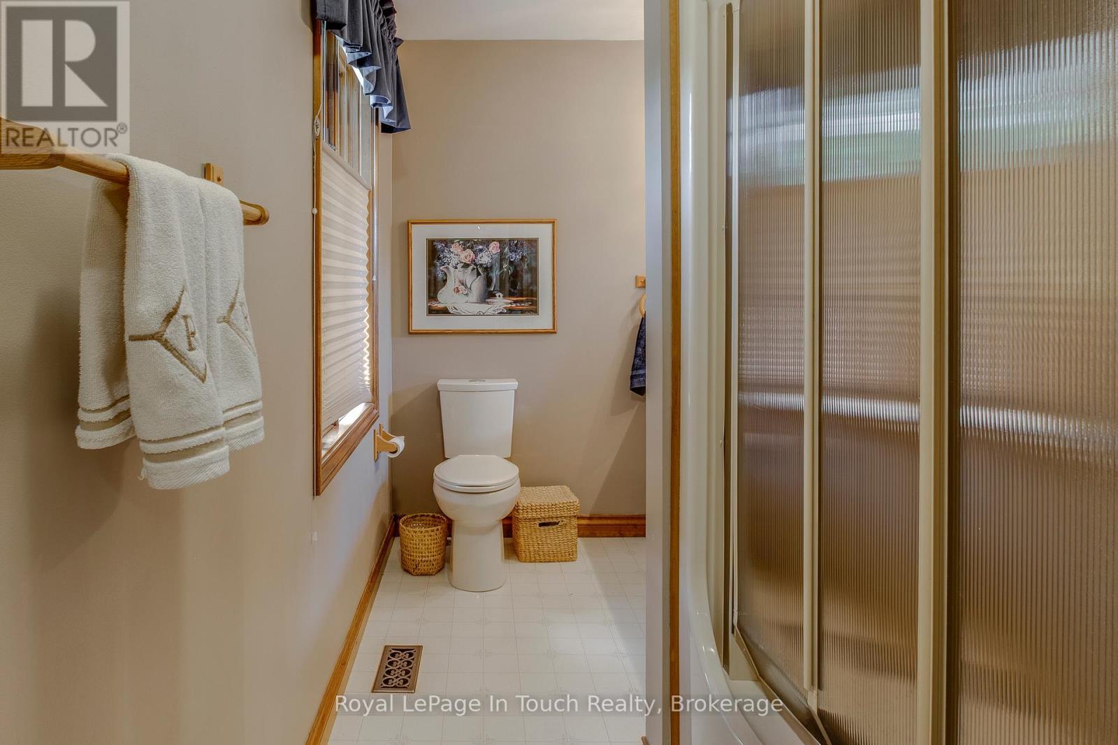 












29 MARY JANE ROAD

,
Tiny (Wyevale),




Ontario
L0L2T0

