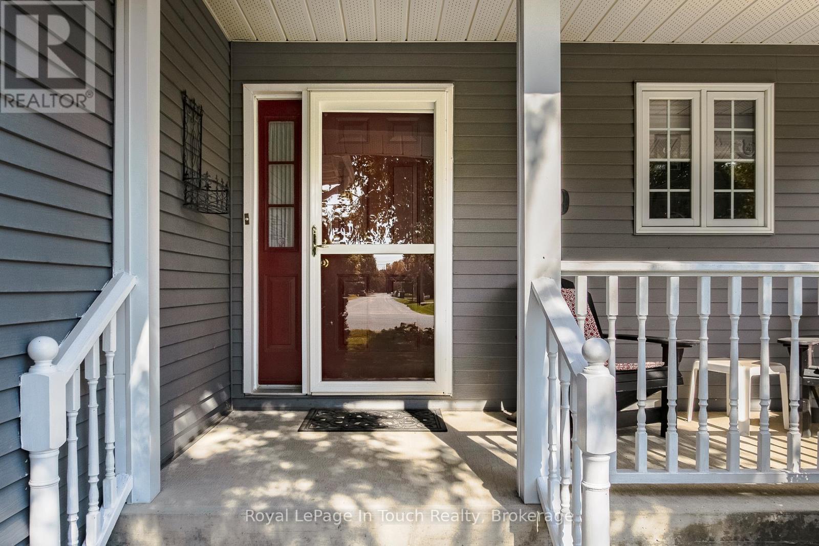 












29 MARY JANE ROAD

,
Tiny (Wyevale),




Ontario
L0L2T0

