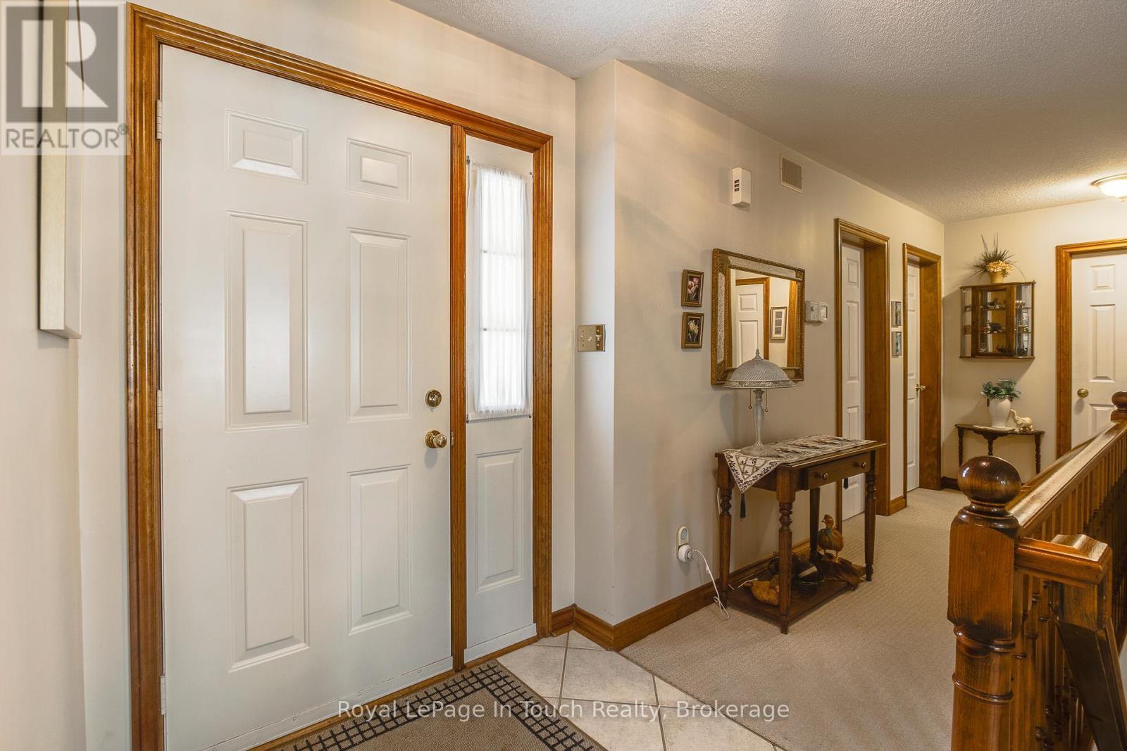 












29 MARY JANE ROAD

,
Tiny (Wyevale),




Ontario
L0L2T0

