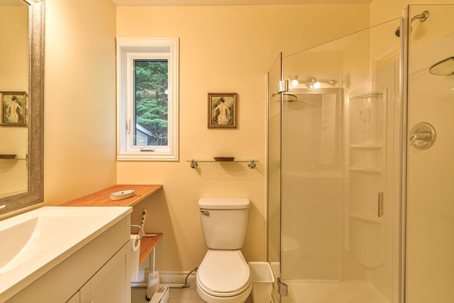 









1009

 - 1010


Crois. des Soleils

,
Mont-Tremblant,




QC
J8E1X6

