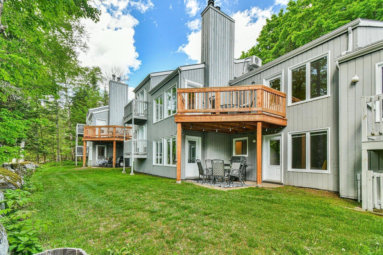 









1009

 - 1010


Crois. des Soleils

,
Mont-Tremblant,




QC
J8E1X6

