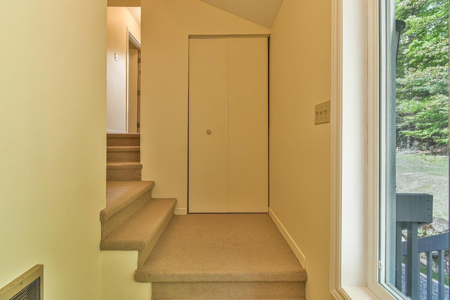 









1009

 - 1010


Crois. des Soleils

,
Mont-Tremblant,




QC
J8E1X6

