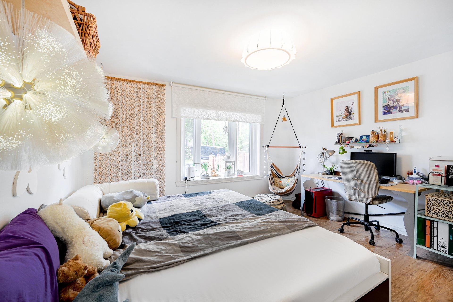 









13Z

 - 15Z


Rue Alfred

,
Laval (Sainte-Rose),




QC
H7L2G8

