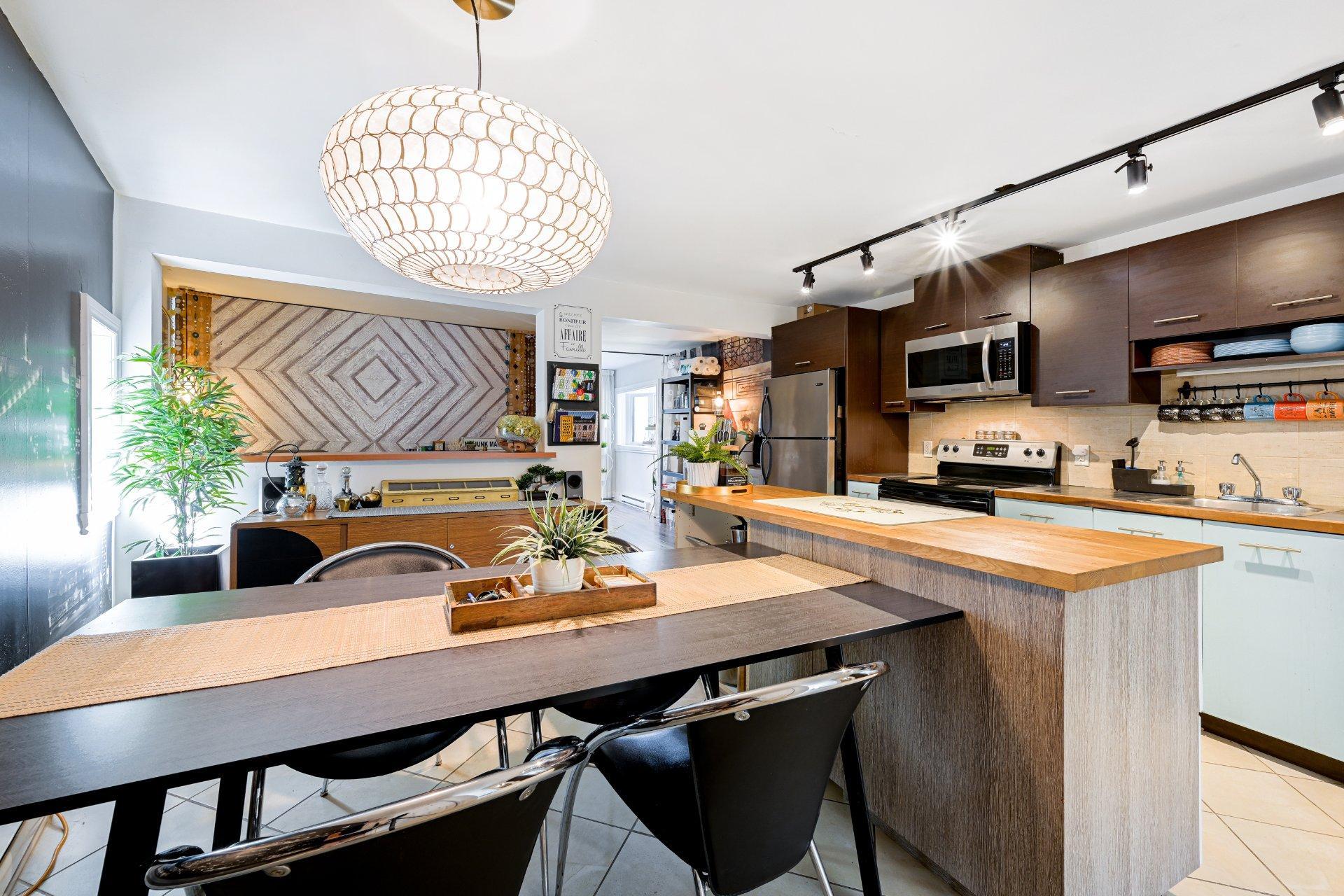 









13Z

 - 15Z


Rue Alfred

,
Laval (Sainte-Rose),




QC
H7L2G8

