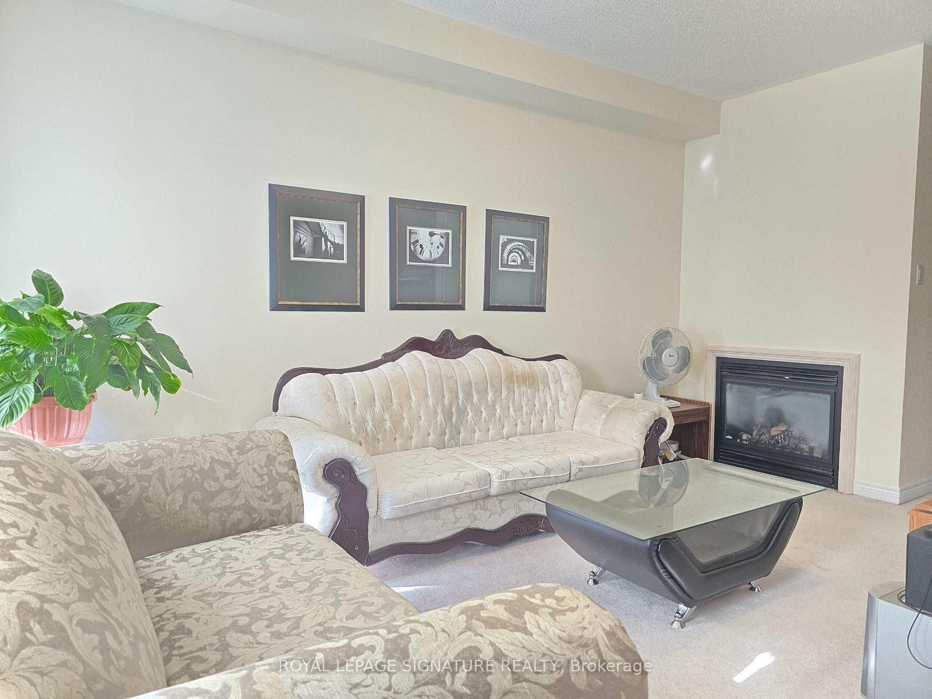 









2480


Earl Grey

Avenue,
Pickering,




ON
L1X 0B9

